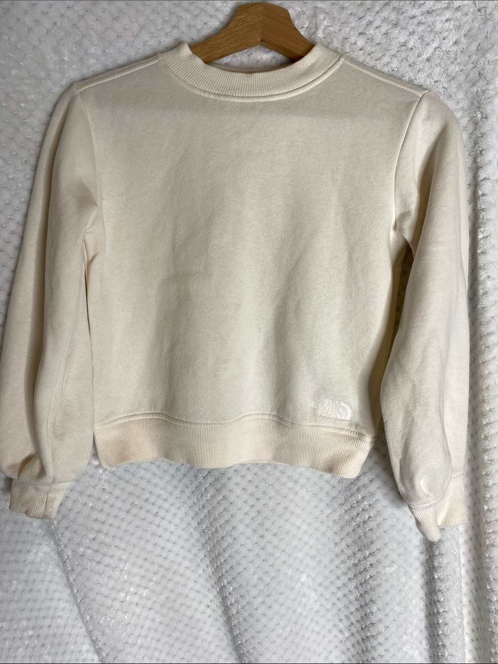 The North Face Girls Cream Crewneck Fleece Pullover Sweatshirt